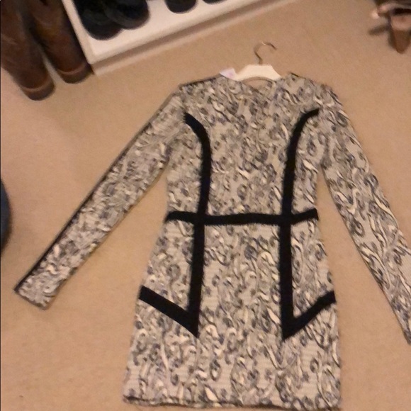 Long-sleeved fitted Parker mini dress - Picture 4 of 4